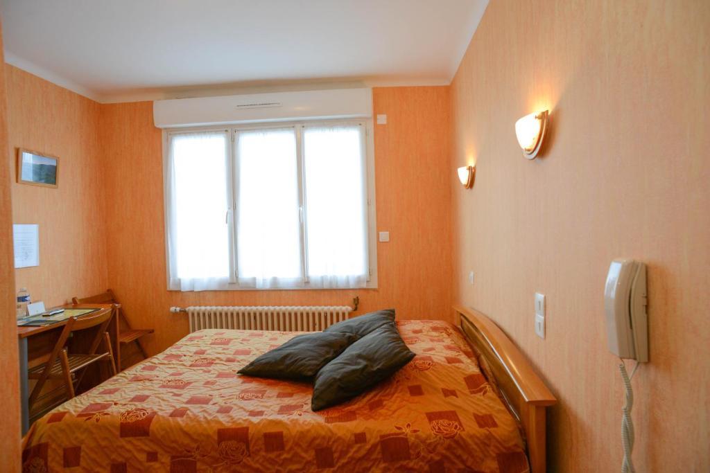 Au P'Tit Quinquin Hotell Le Val-Saint-Père Exteriör bild